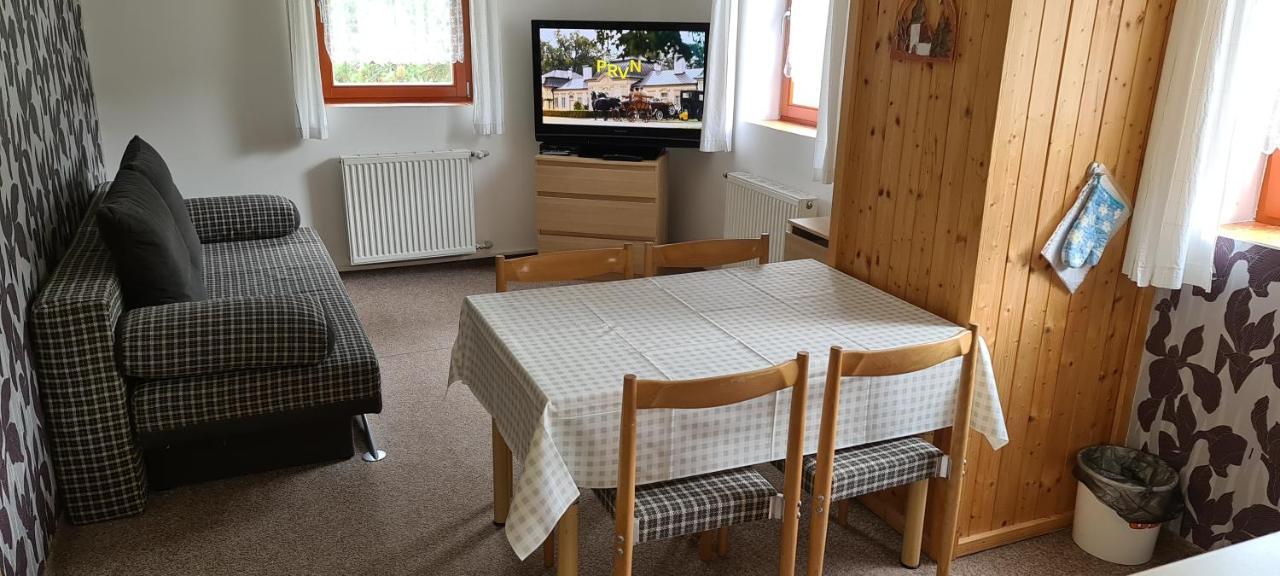 Apartmany Pony Ludvikov Luaran gambar