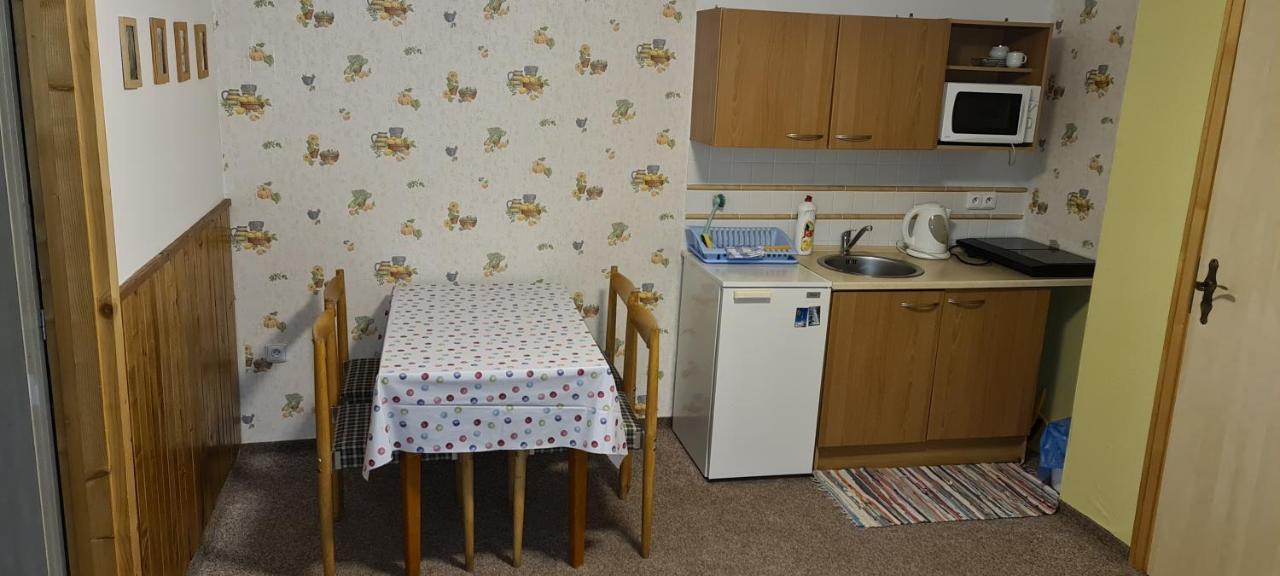 Apartmany Pony Ludvikov Luaran gambar