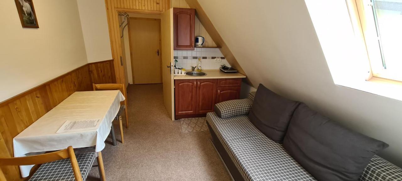 Apartmany Pony Ludvikov Luaran gambar